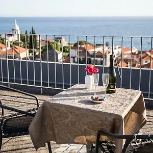 https://apt-downtown-2.madeira-islandshotels.com